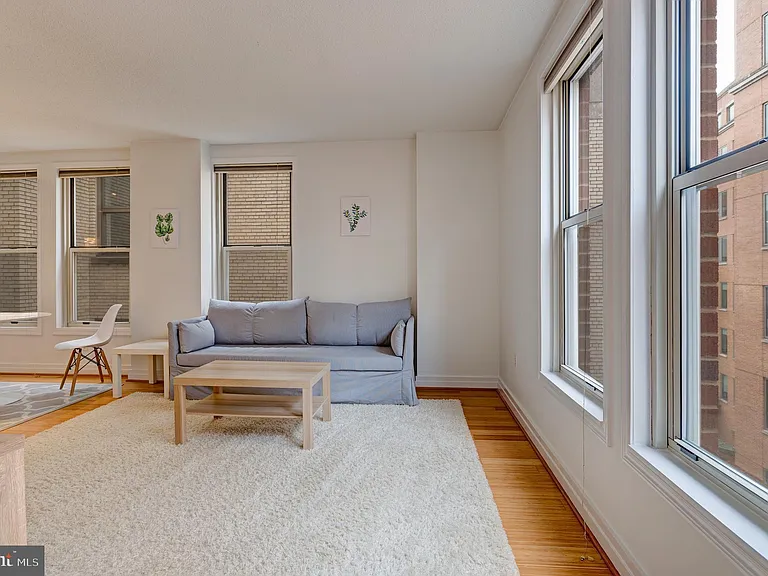 915 E St NW #1001 — Photo 12