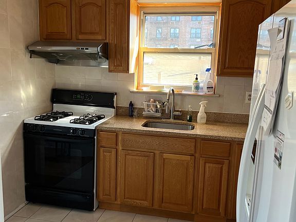 3rd image of 3410 150th St Floor 3