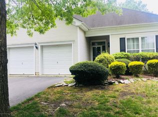 29 Bellflower Dr, Lakewood, NJ