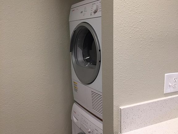 5th image of 4348 37th St APT 2