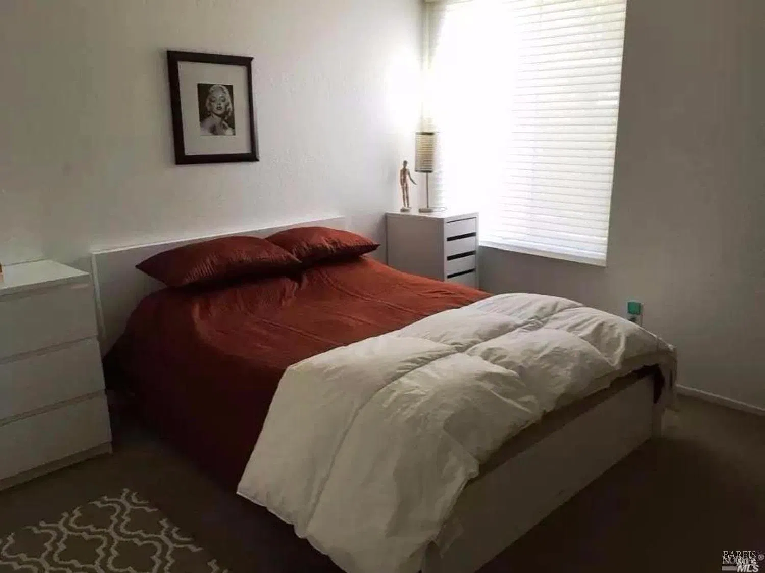 4 bed, 2.0 bath, 1924 sqft, $3,800 — Photo 4