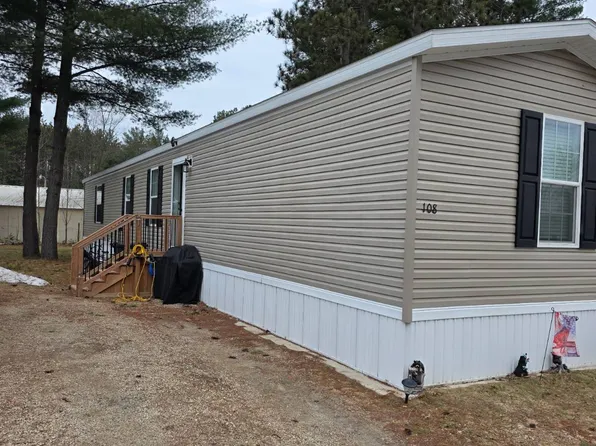 108 Courtney Ln #108, Redgranite, WI 54970