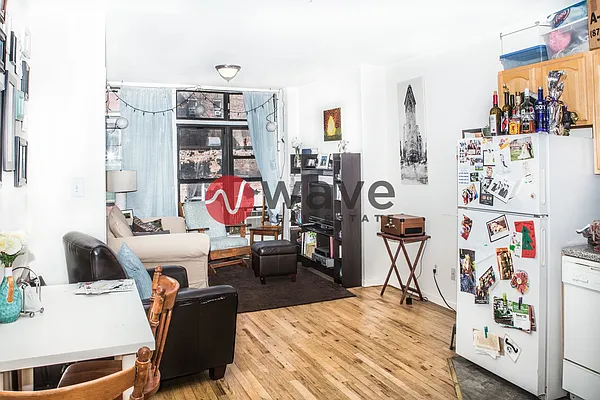 Rented by Gioia Realty | media 20