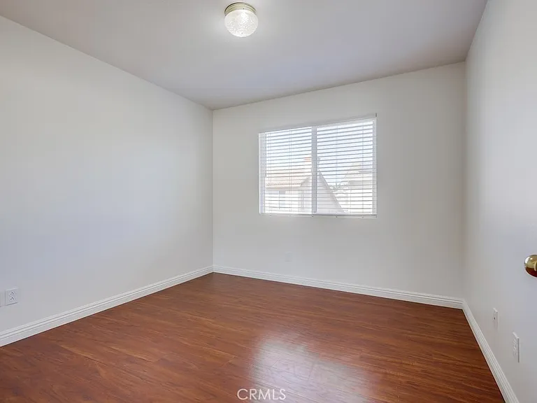 321 Riley Ct — Photo 33