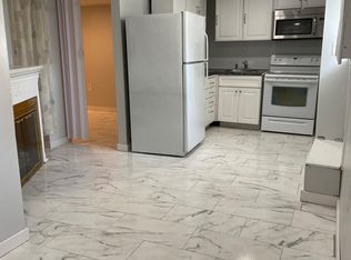 92 Walnut St FLOOR 1, Johnston, RI 02919