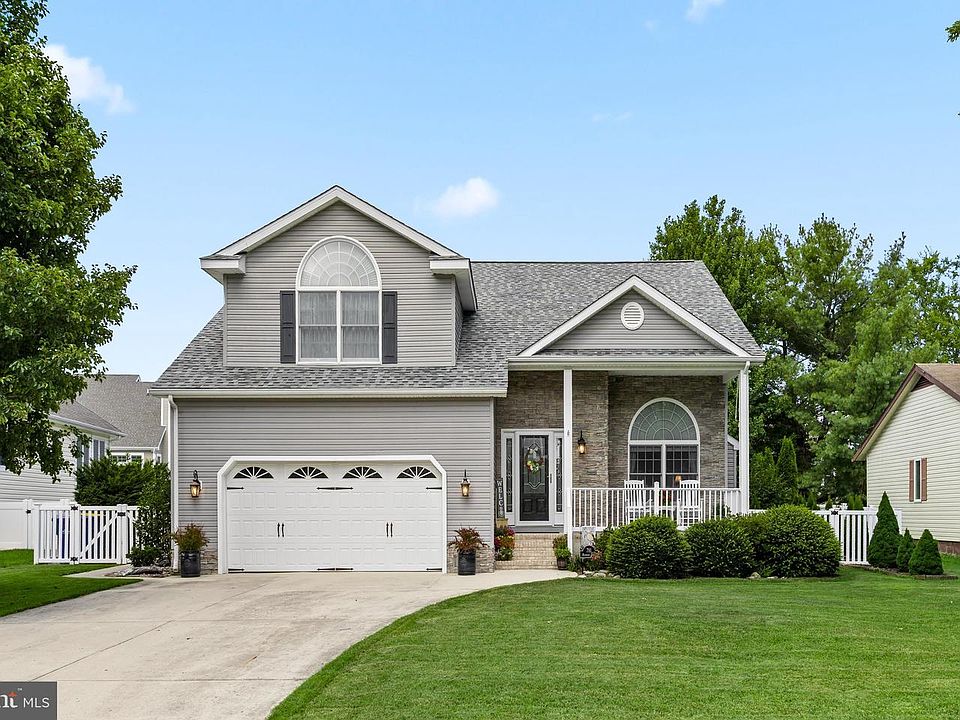 1st image of 781 Hickman Dr