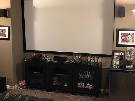Perfect for movies & sports 