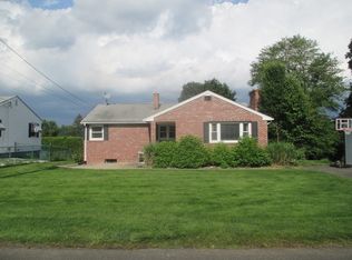 24 Quinn Dr, Holyoke, MA 01040