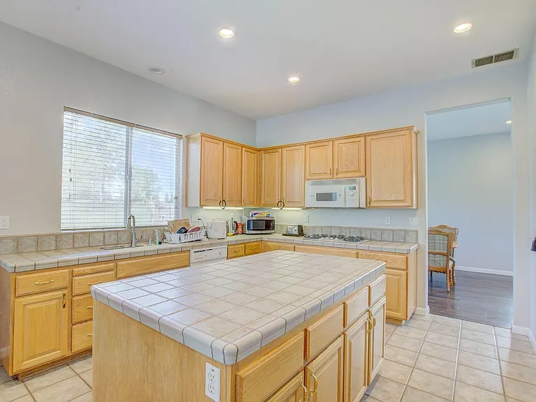 7820 Tigerwoods Dr — Photo 11