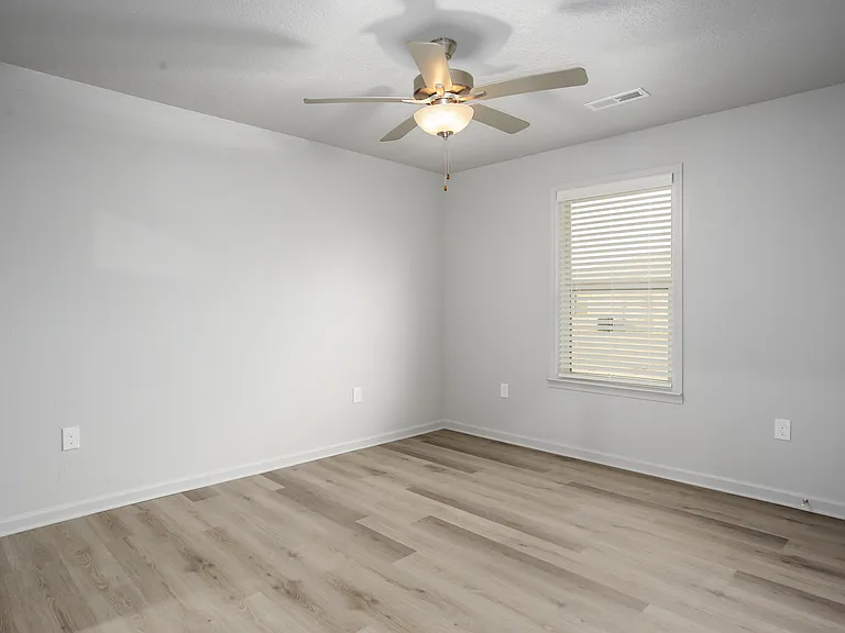 101 Townes Ave — Photo 12