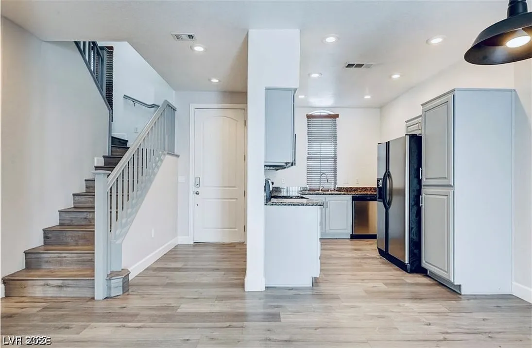 3 bed, 2.5 bath, 1529 sqft, $2,295 — Photo 4