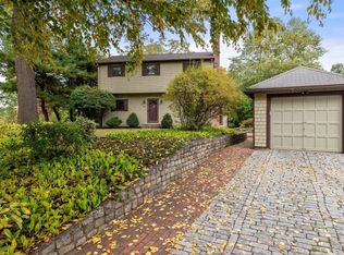 38 Hawthorne Rd, Wayland, MA 01778