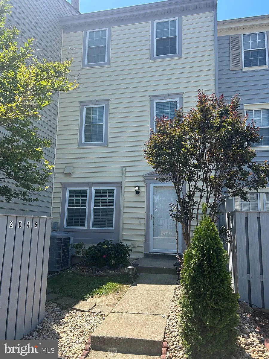 Building Photo - 3045 Piano Ln #19