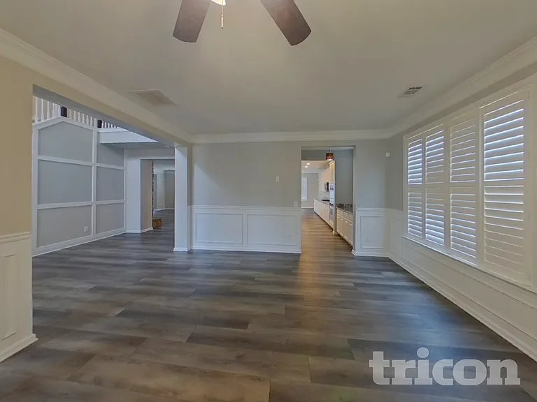 7457 Mistydawn Dr — Photo 4