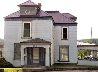 400 N Wells St, Sistersville, WV 26175