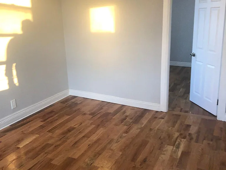 16844 Liberty Ave — Photo 12