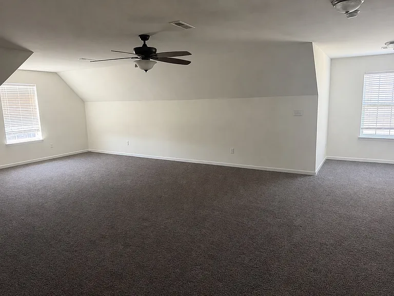 147 San Marino Dr — Photo 16