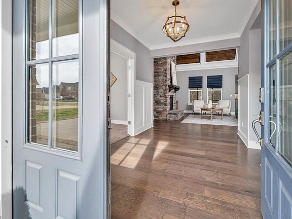 5th image of 3187 Bradfield Dr