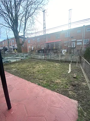 Rented by Bouklis Group | media 13