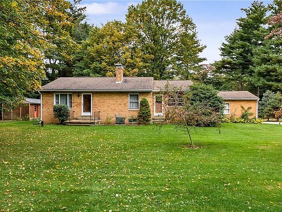 2nd image of 4666 Melrose Dr