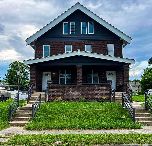 927 S Champion Ave — Photo 1