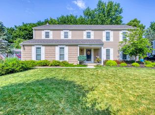 1374 E Horseshoe Bend Dr, Rochester, MI 48306