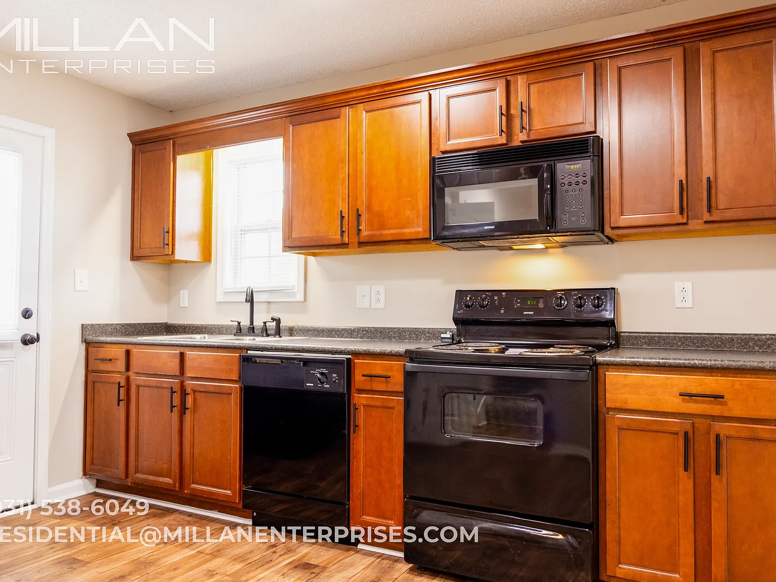 2 bed, 2.5 bath, 1075 sqft, $1,295 — Photo 4