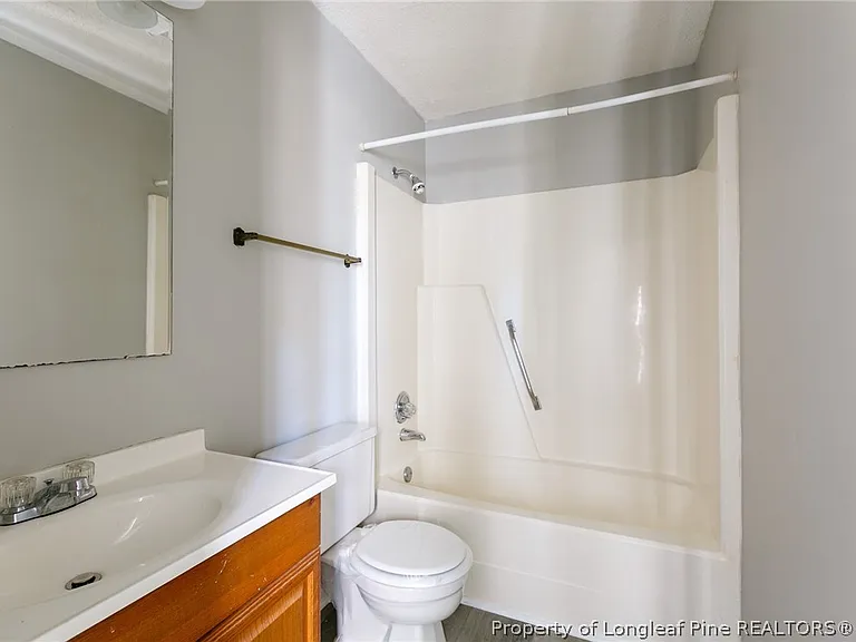 613 Mosswood Ln — Photo 11