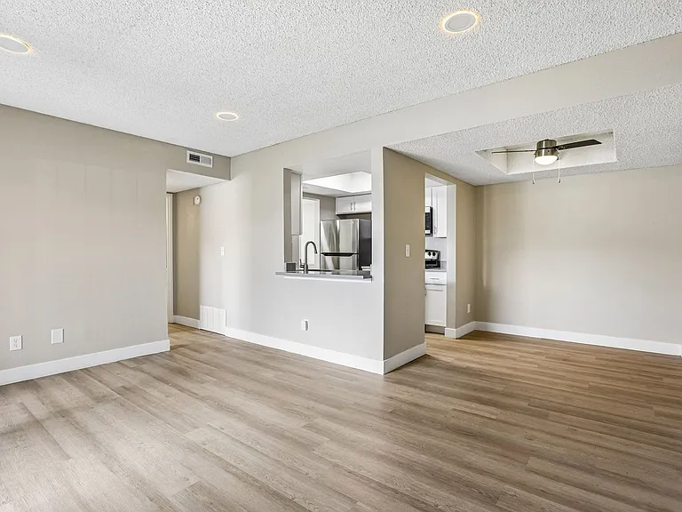 Brighton Place Apartments — Photo 26
