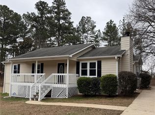 106 Village Dr, Hiram, GA 30141