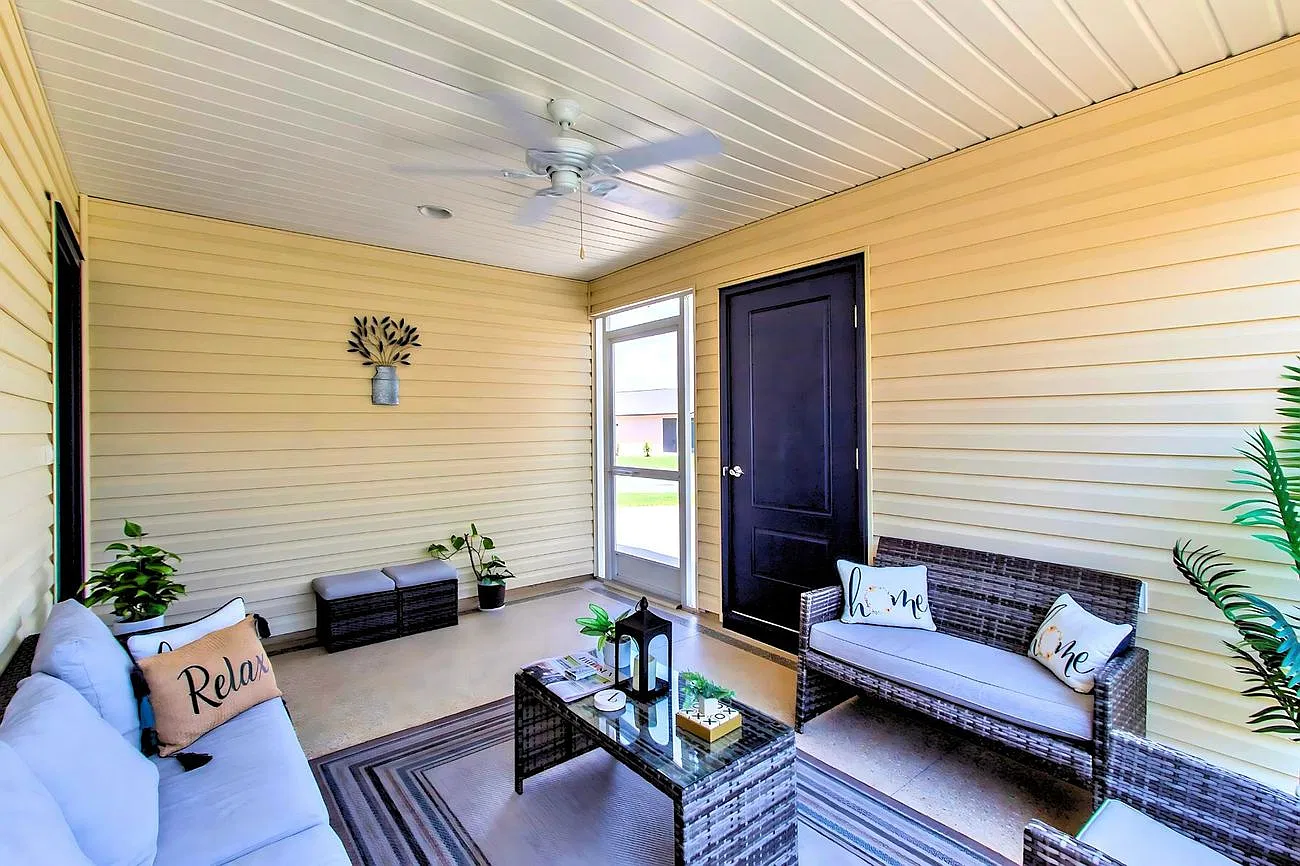 2 bed, 1295 sqft, $2,799 — Photo 4