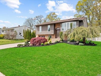 126 Boulevard Avenue, West Islip, NY, 11795