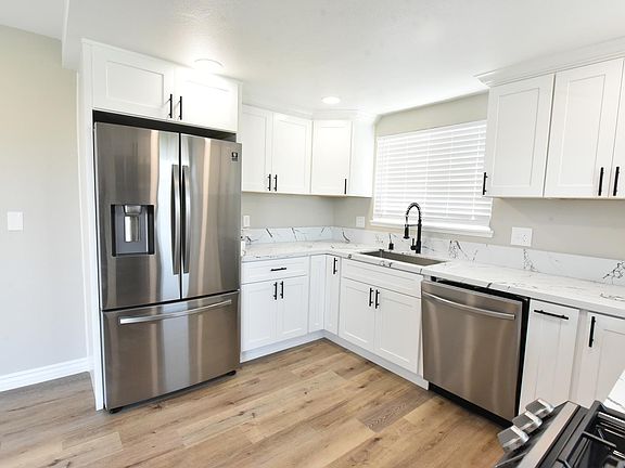 5th image of 1042 Eastglen Dr