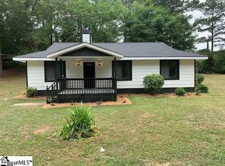 129 Spring St, Laurens, SC 29360