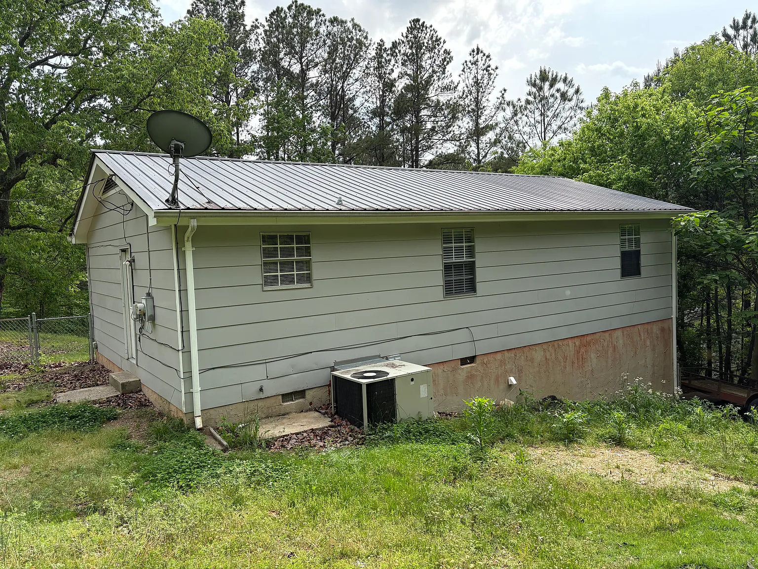 3 bed, 1008 sqft, $1,600 — Photo 3