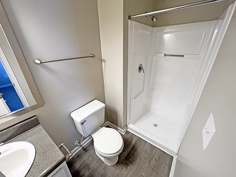 Bathtub or Shower!