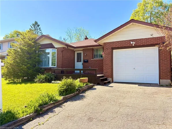 146 Bechtel Dr, Kitchener, ON N2P 1S3