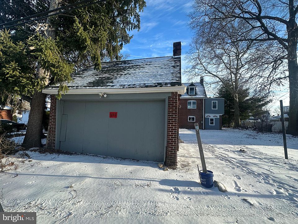 2nd image of 618 E 21st St