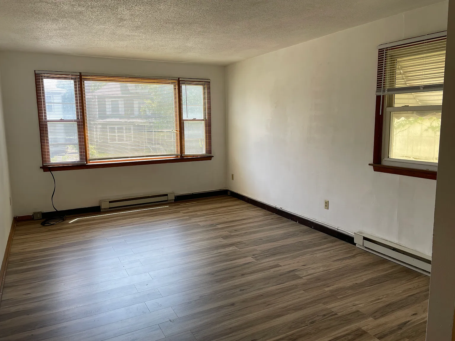 2 bed, 800 sqft, $650 — Photo 4