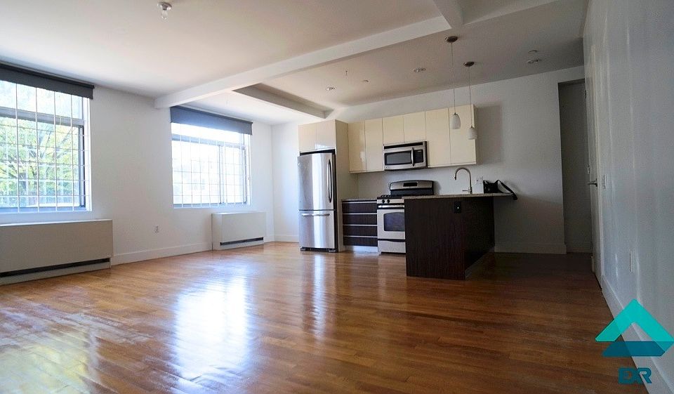 1st image of 824 Bergen St #901