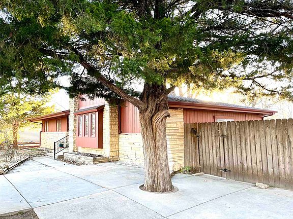 2nd image of 4531 S Pattie Ave