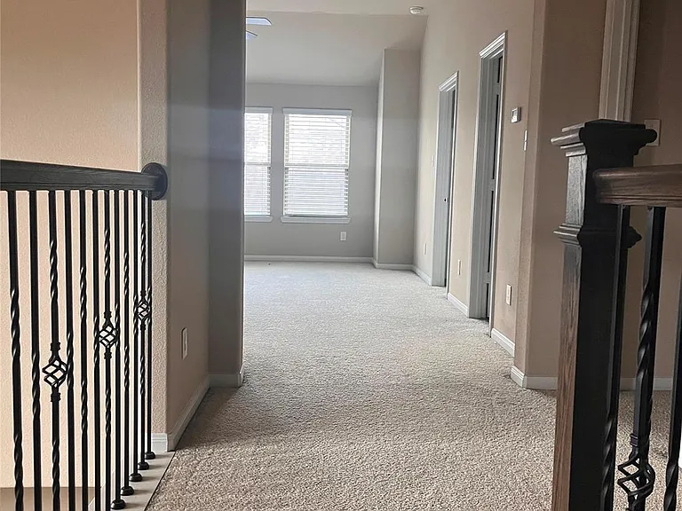 127 Round Lake Dr — Photo 15