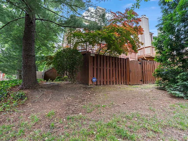 7510 Collins Meade Way — Photo 42