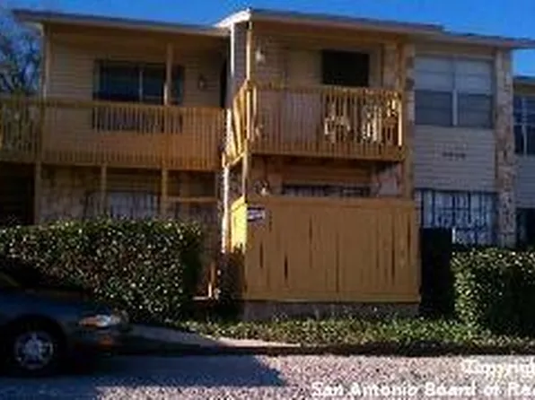 5806 Shadow Gln, San Antonio, TX 78240