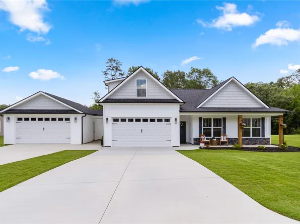 110 Cliftons Landing Dr, Anderson, SC 29625