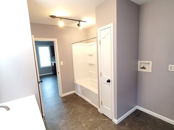 5th image of 732 South St Floor 2