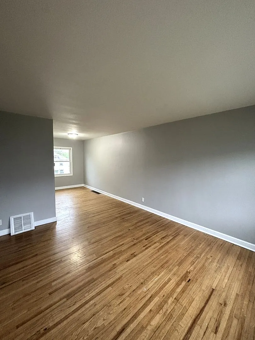**Rent Recently Reduced!! ** 2 Bedroom Townhome With Walk Out Basement For Rent In Waterloo! — Photo 3