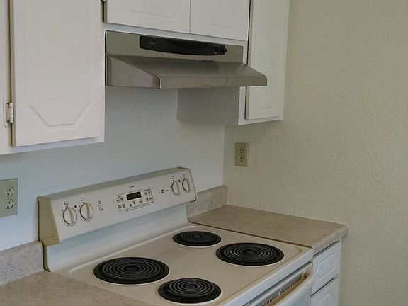 Opposite Side of Kitchen!