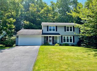 625 Vintage Ln, Rochester, NY 14615