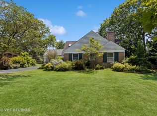 1529 Hawthorne Ln, Glenview, IL 60025